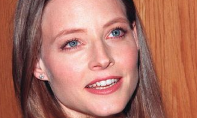 JODIE FOSTER HID THE TRUTH ABOUT HERSELF FROM THE PUBLIC FOR OVER 35 YEARS